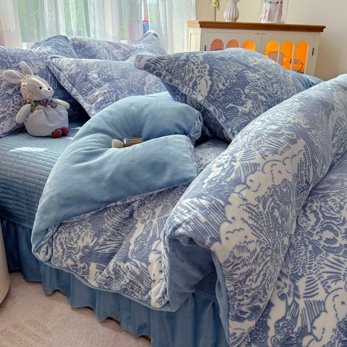 91家纺网 家纺一手货源 找家纺 梵克保罗 2025秋冬新款印花牛奶绒床盖炕垫炕盖四件套-云裳 云裳-祥云紫