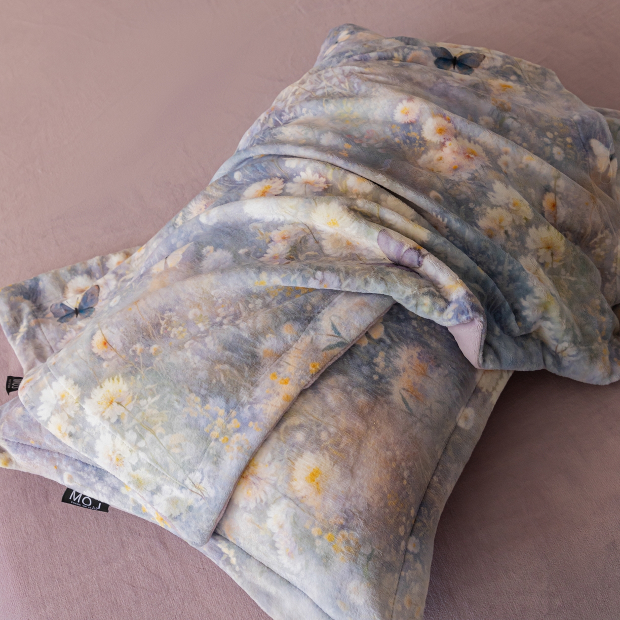 91家纺网 家纺一手货源 找家纺 寐绸家纺 2025秋冬新款230g牛奶绒数码印花四件套 数码四件套-如梦蝶舞