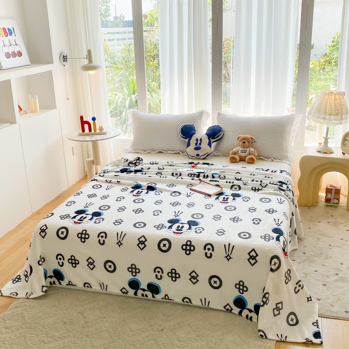 91家纺网 家纺一手货源 找家纺 一电 2025新款卡通高克重双面法莱绒毛毯四季盖毯 米鼠时尚标