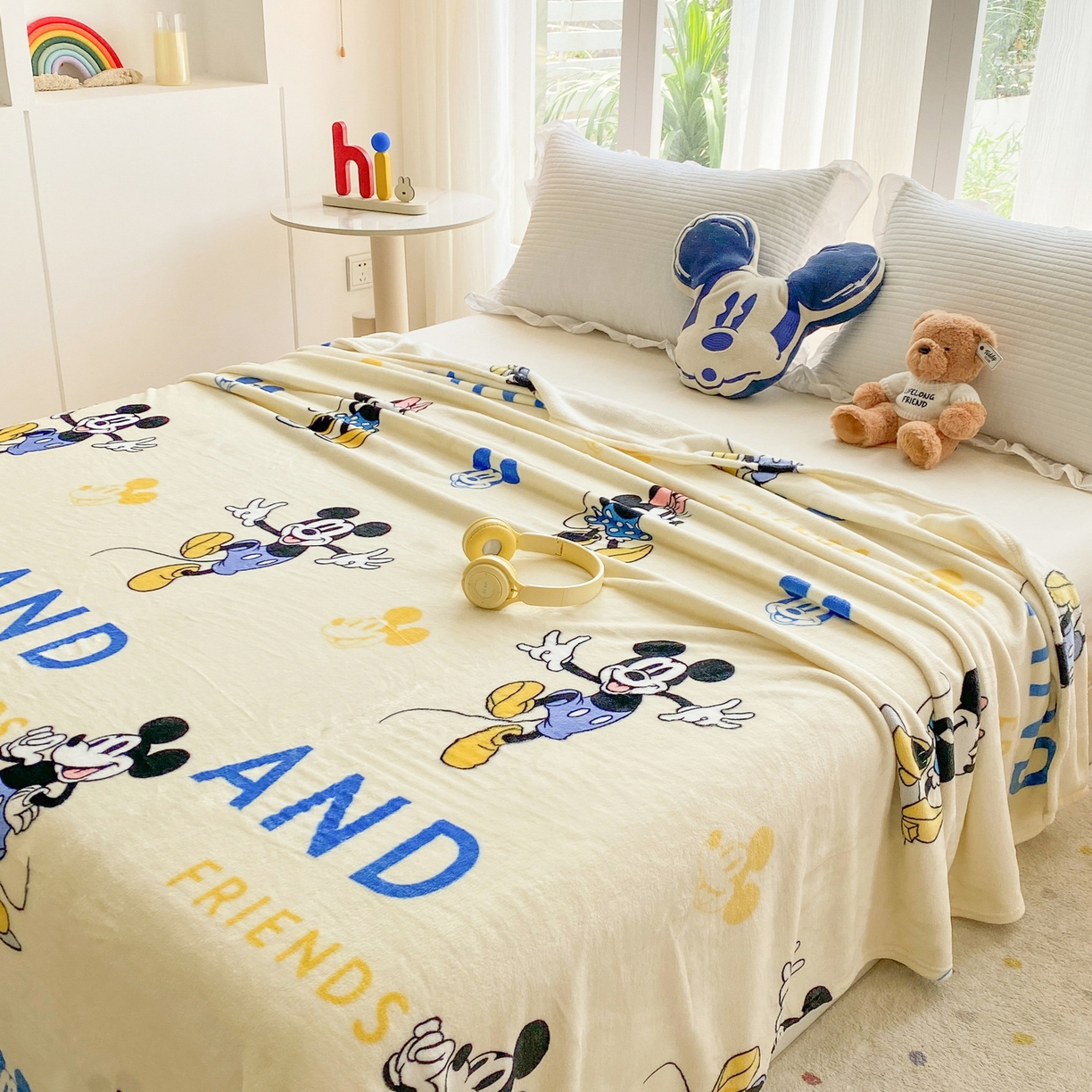 91家纺网 家纺一手货源 找家纺 一电 2025新款卡通高克重双面法莱绒毛毯四季盖毯 奇妮斗舞