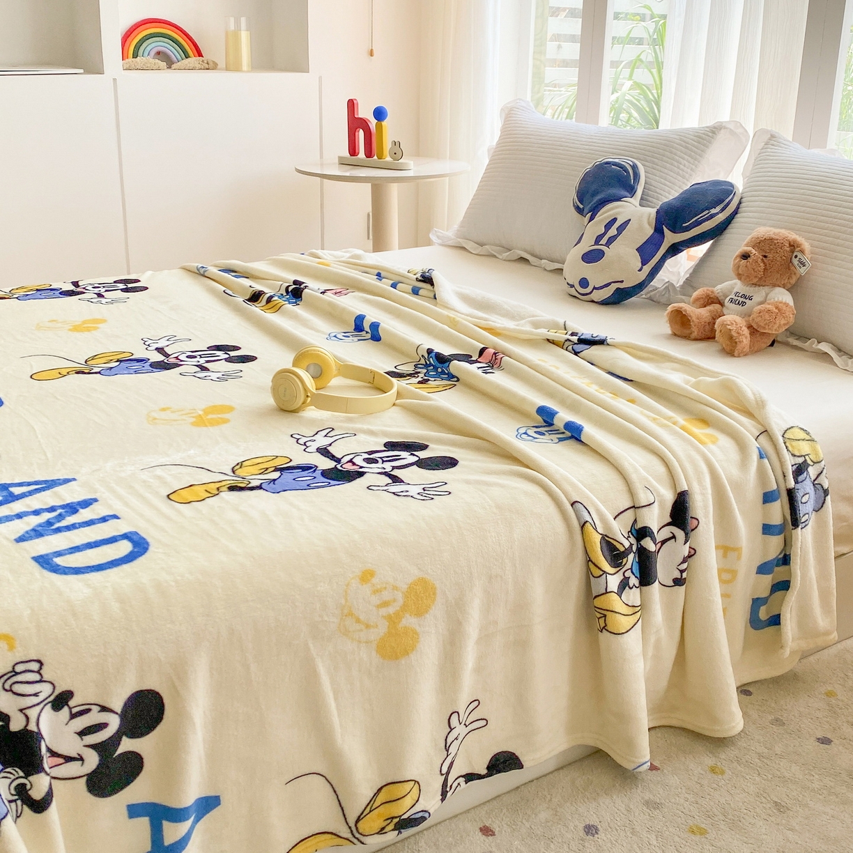 91家纺网 家纺一手货源 找家纺 一电 2025新款卡通高克重双面法莱绒毛毯四季盖毯 奇妮斗舞