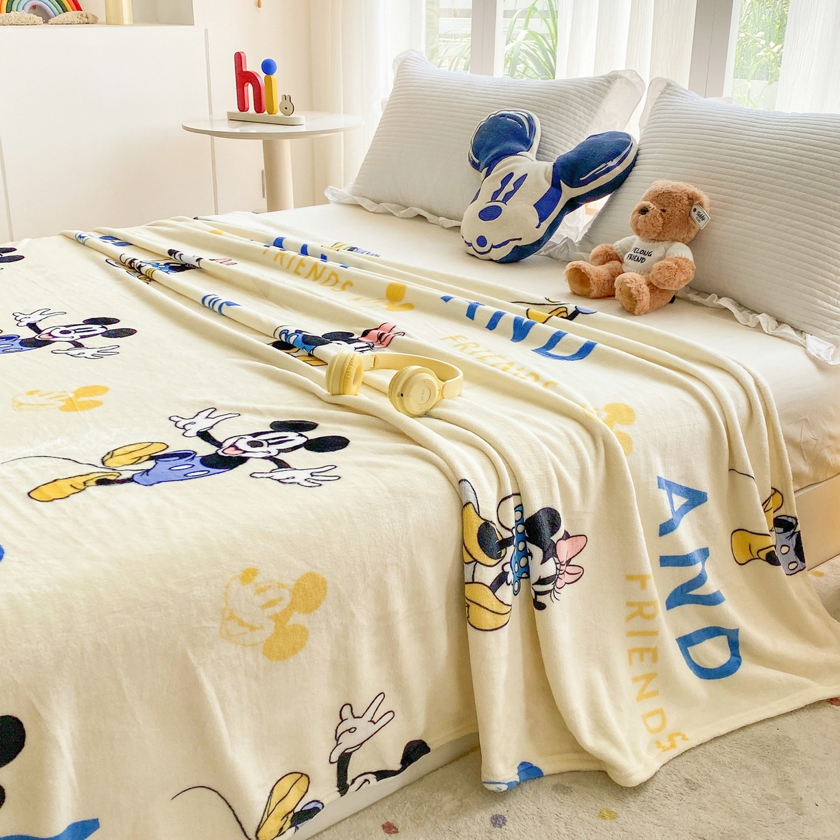 91家纺网 家纺一手货源 找家纺 一电 2025新款卡通高克重双面法莱绒毛毯四季盖毯 奇妮斗舞