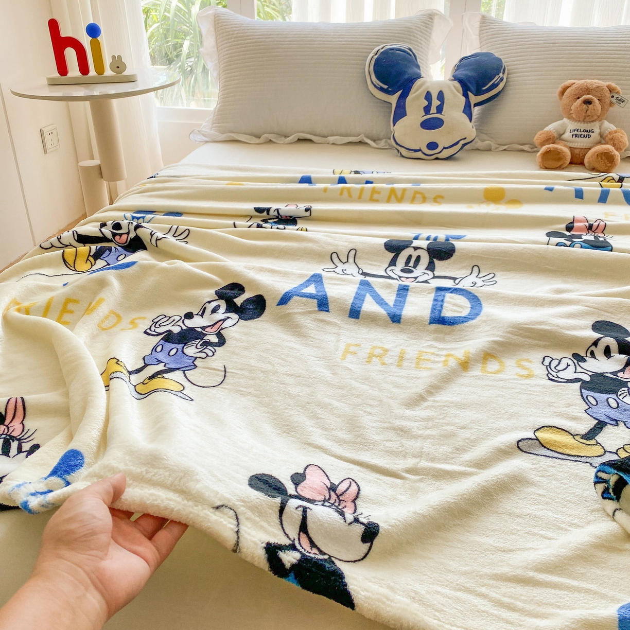 91家纺网 家纺一手货源 找家纺 一电 2025新款卡通高克重双面法莱绒毛毯四季盖毯 奇妮斗舞