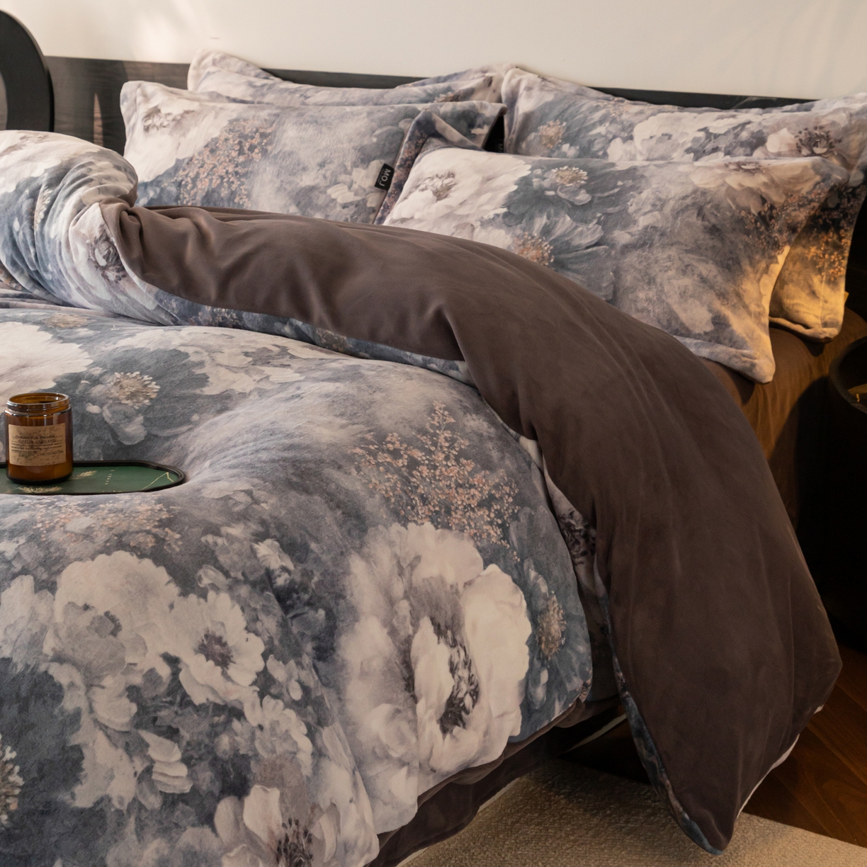 91家纺网 家纺一手货源 找家纺 寐绸家纺 2025秋冬新款230g牛奶绒数码印花四件套 数码四件套-生机勃勃