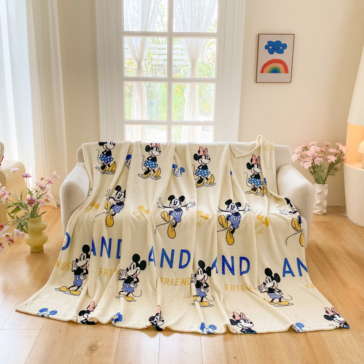 91家纺网 家纺一手货源 找家纺 一电 2025新款卡通高克重双面法莱绒毛毯四季盖毯 奇妮斗舞