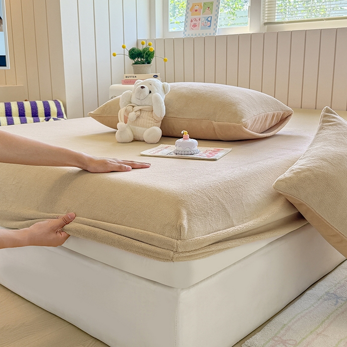 91家纺网 家纺一手货源 找家纺 （总）大元 2025新款200g纯色牛奶绒单床笠单床单