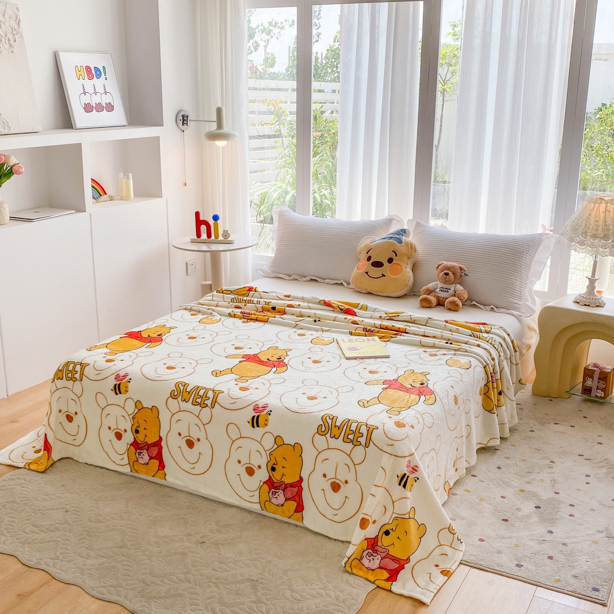 91家纺网 家纺一手货源 找家纺 一电 2025新款卡通高克重双面法莱绒毛毯四季盖毯 维尼抱猪