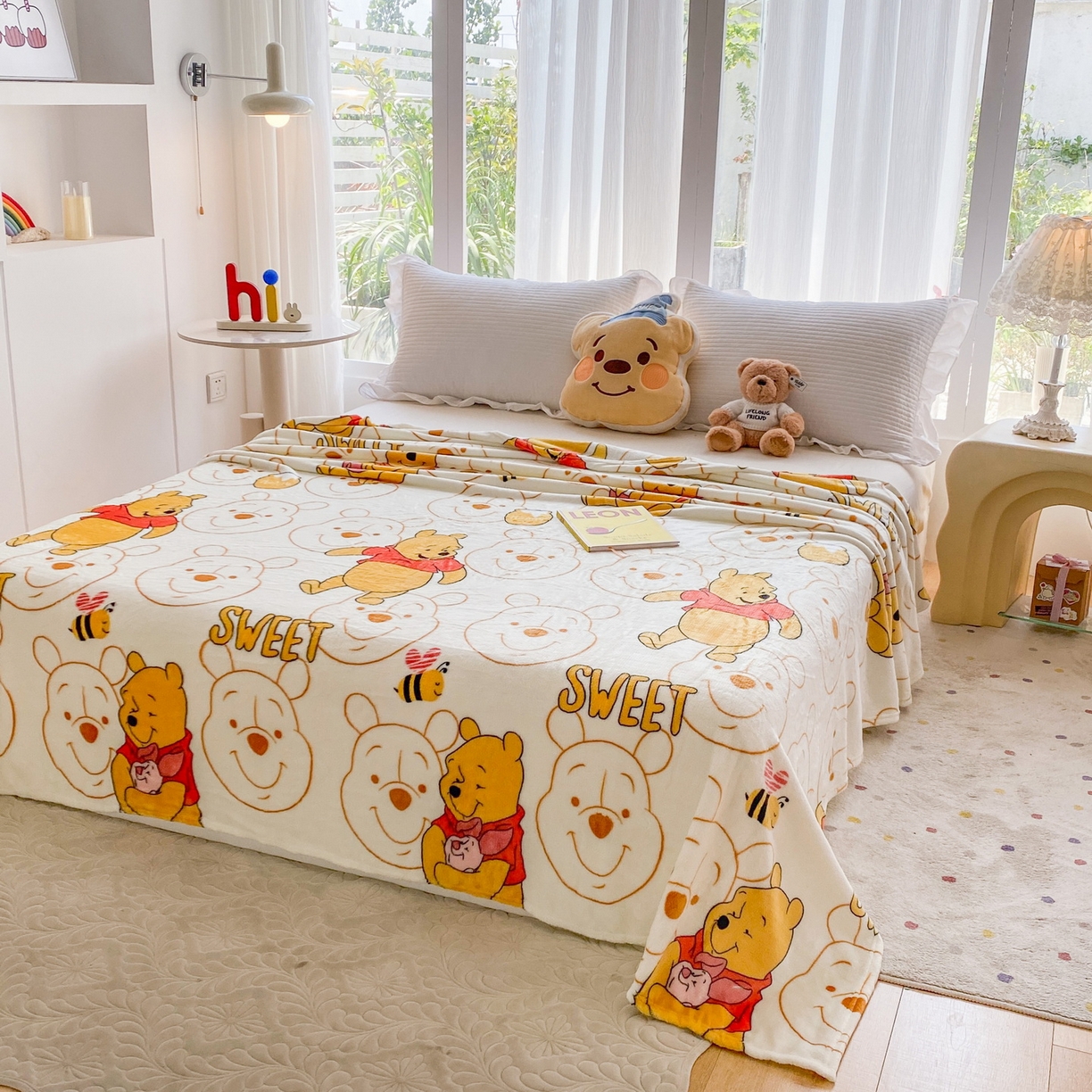 91家纺网 家纺一手货源 找家纺 一电 2025新款卡通高克重双面法莱绒毛毯四季盖毯 维尼抱猪