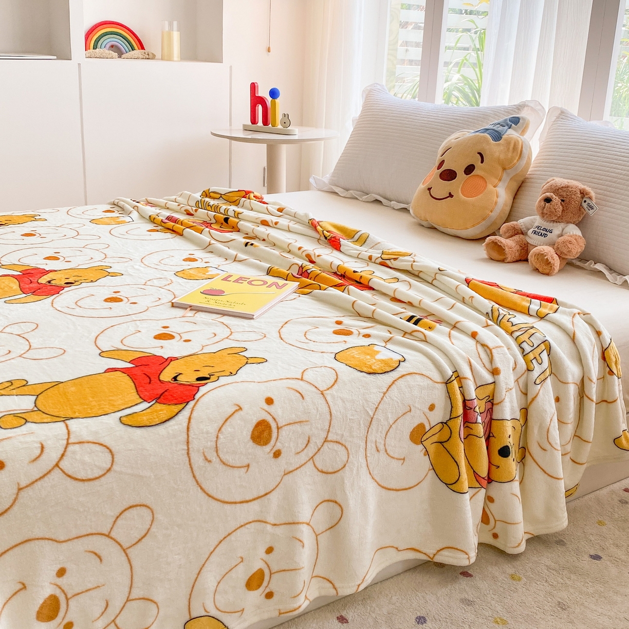 91家纺网 家纺一手货源 找家纺 一电 2025新款卡通高克重双面法莱绒毛毯四季盖毯 维尼抱猪