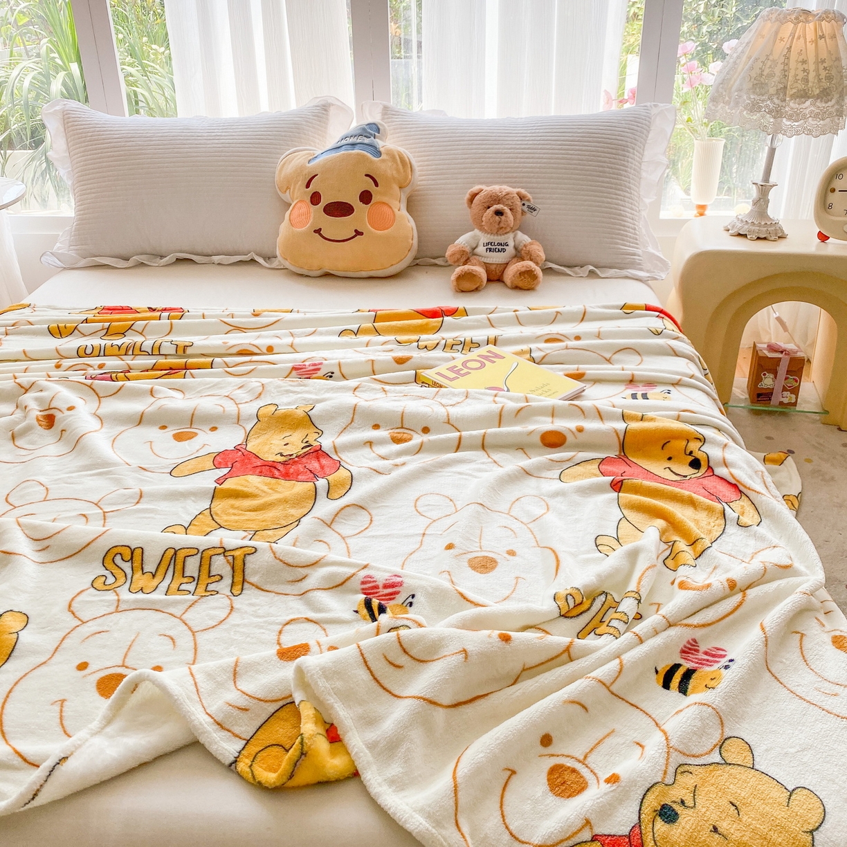 91家纺网 家纺一手货源 找家纺 一电 2025新款卡通高克重双面法莱绒毛毯四季盖毯 维尼抱猪