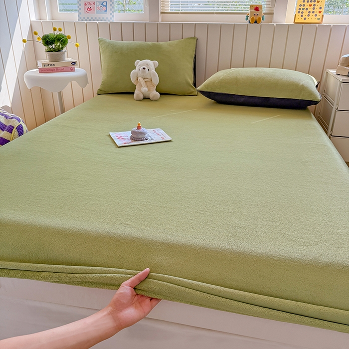 91家纺网 家纺一手货源 找家纺 大元 2025新款200g纯色牛奶绒单床笠单床单 果绿