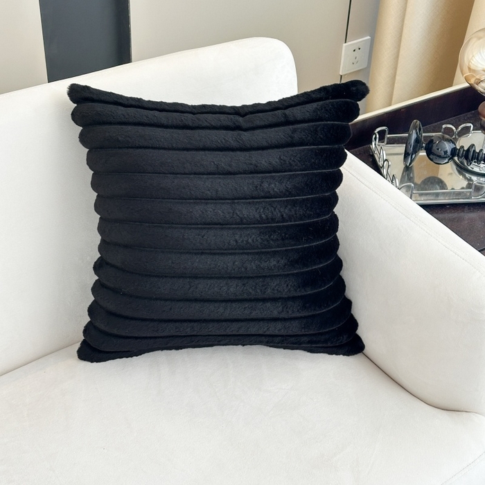 91家纺网 家纺一手货源 找家纺 新奇异 2025新款仿兔毛绒抱枕（支持定制） 黑色