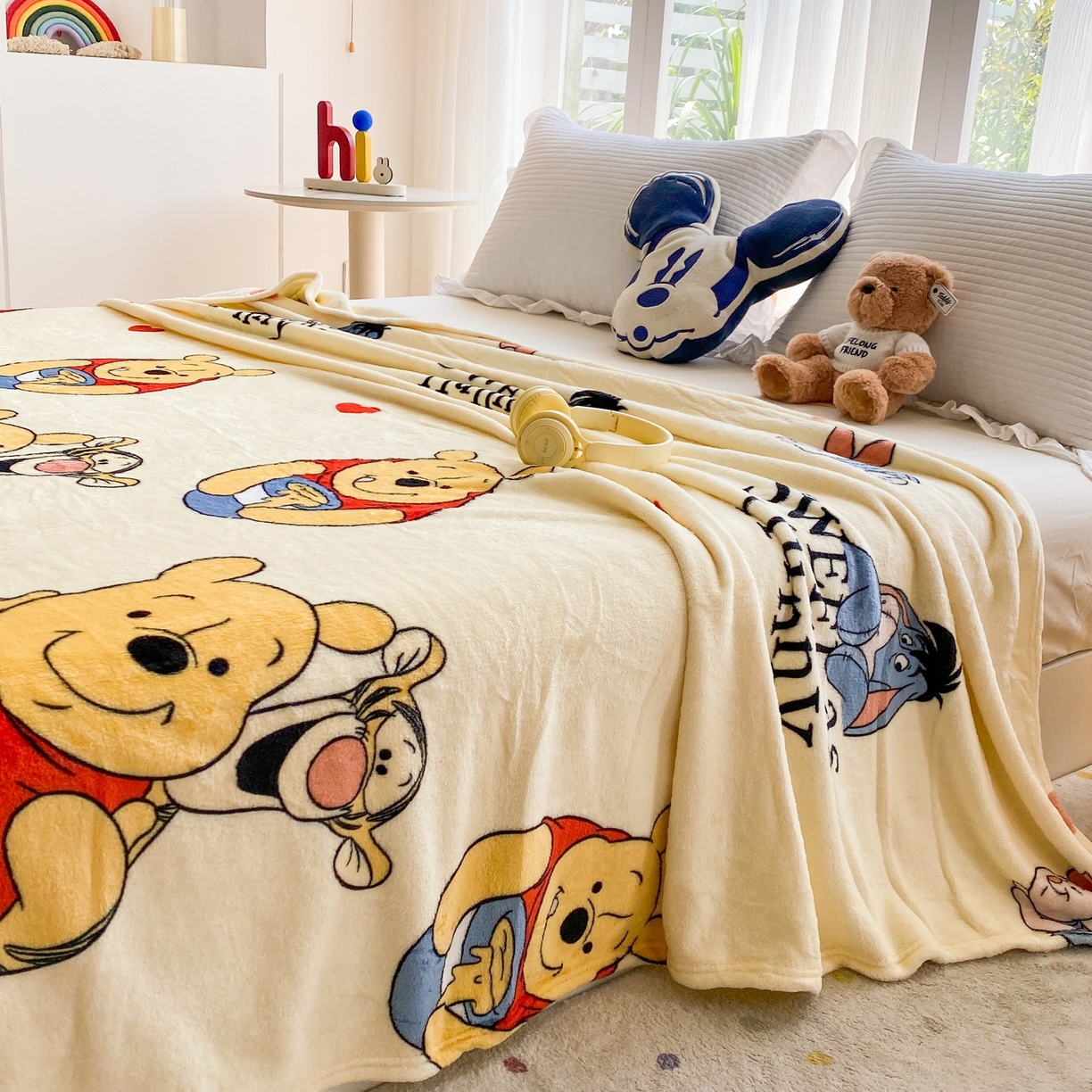 91家纺网 家纺一手货源 找家纺 一电 2025新款卡通高克重双面法莱绒毛毯四季盖毯 维尼聚友