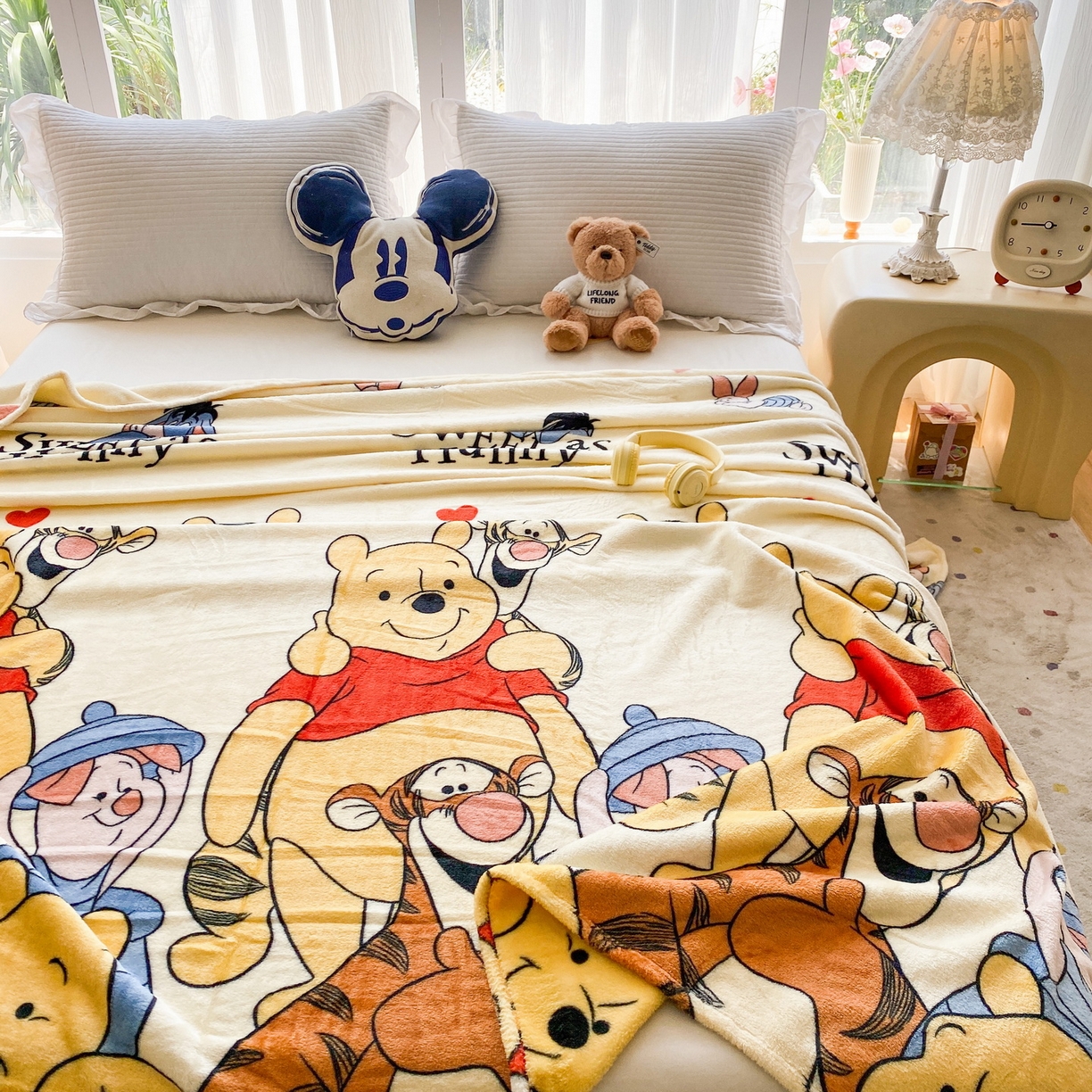 91家纺网 家纺一手货源 找家纺 一电 2025新款卡通高克重双面法莱绒毛毯四季盖毯 维尼聚友