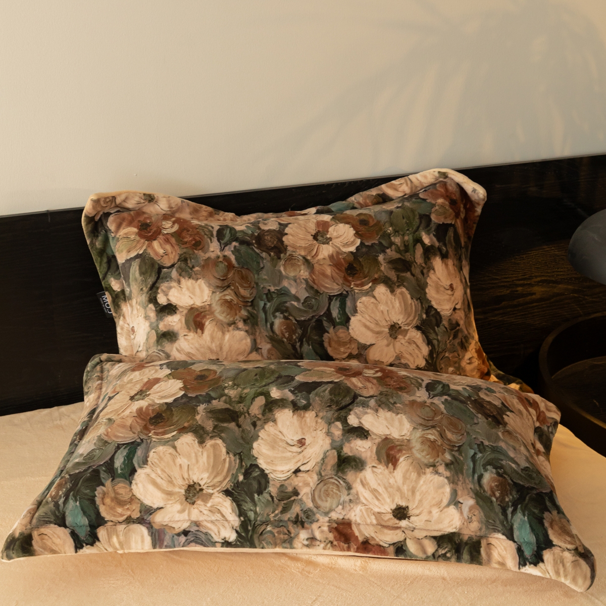 91家纺网 家纺一手货源 找家纺 寐绸家纺 2025秋冬新款230g牛奶绒数码印花四件套 数码四件套-绚丽花朵