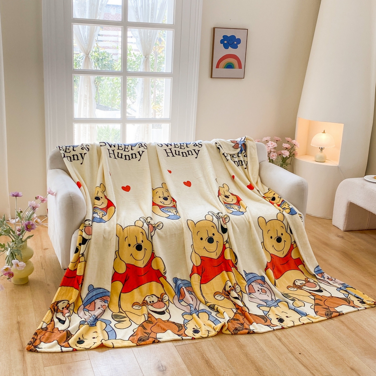 91家纺网 家纺一手货源 找家纺 一电 2025新款卡通高克重双面法莱绒毛毯四季盖毯 维尼聚友