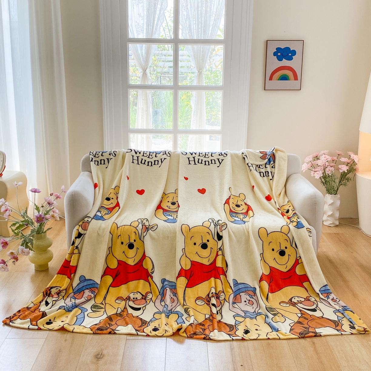 91家纺网 家纺一手货源 找家纺 一电 2025新款卡通高克重双面法莱绒毛毯四季盖毯 维尼聚友