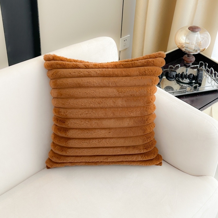 新奇异 2025新款仿兔毛绒抱枕（支持定制） 咖色