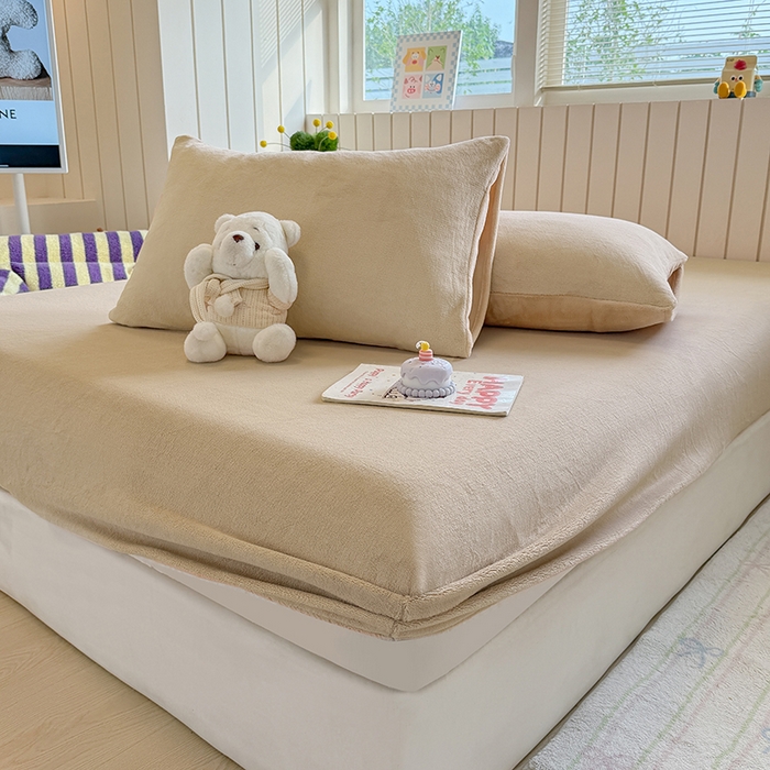 91家纺网 家纺一手货源 找家纺 大元 2025新款200g纯色牛奶绒单床笠单床单 米杏