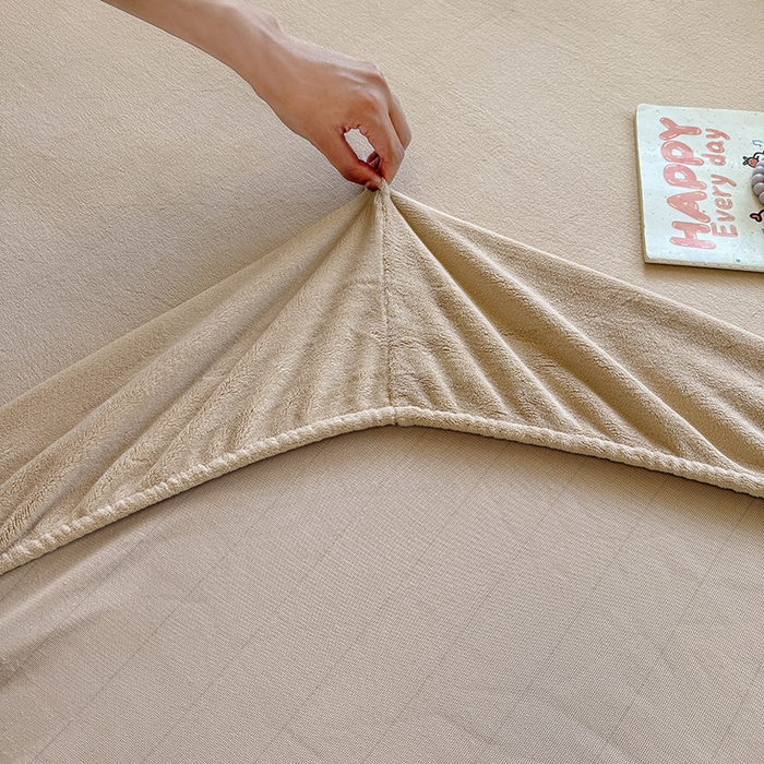 91家纺网 家纺一手货源 找家纺 大元 2025新款200g纯色牛奶绒单床笠单床单 米杏