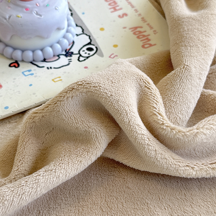 91家纺网 家纺一手货源 找家纺 大元 2025新款200g纯色牛奶绒单床笠单床单 米杏