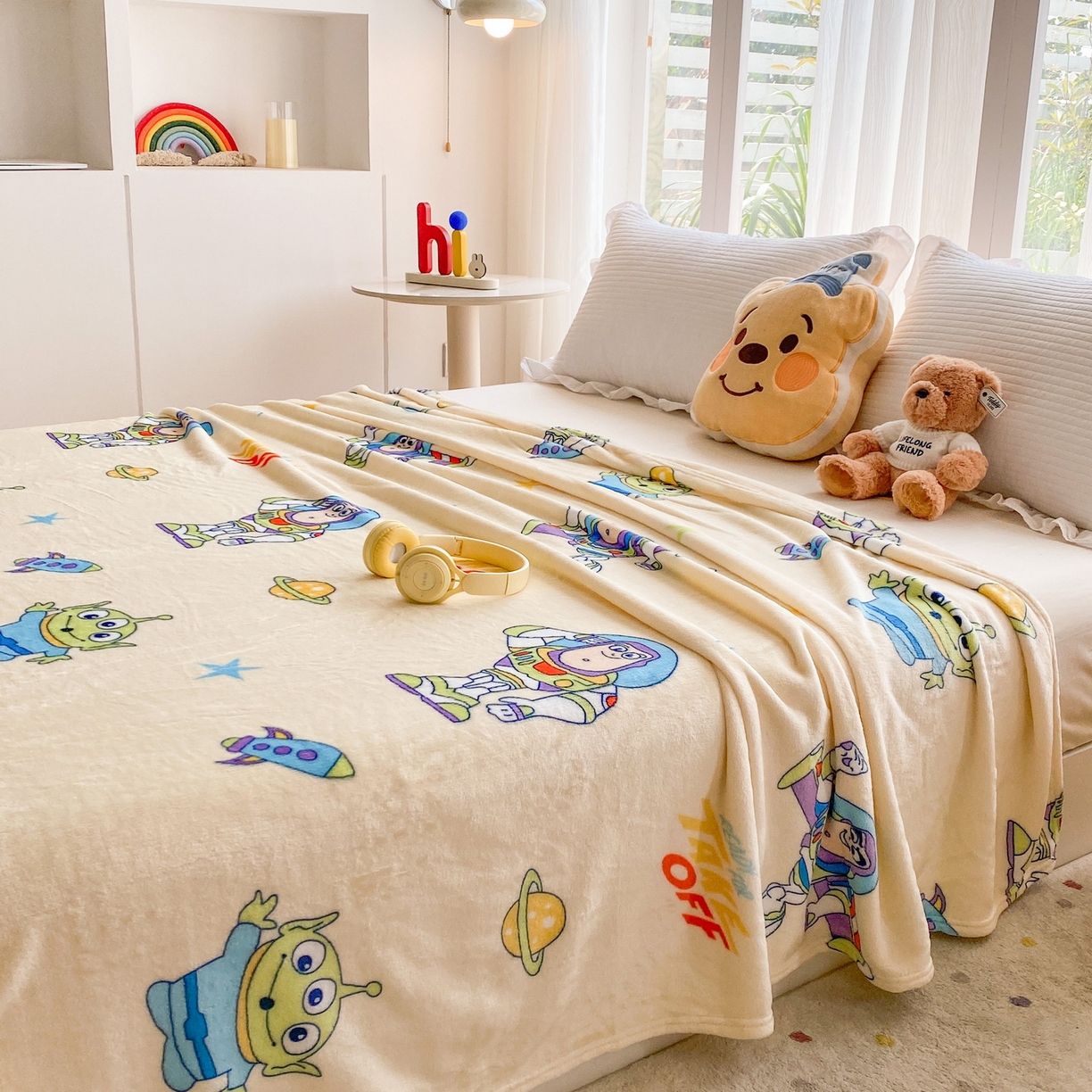 91家纺网 家纺一手货源 找家纺 一电 2025新款卡通高克重双面法莱绒毛毯四季盖毯 星际巴斯