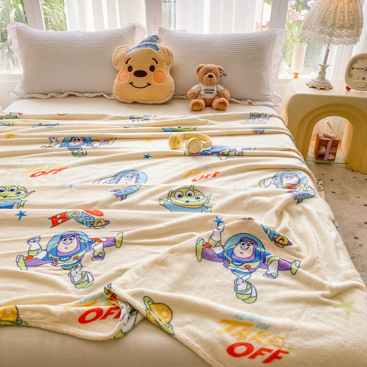 91家纺网 家纺一手货源 找家纺 一电 2025新款卡通高克重双面法莱绒毛毯四季盖毯 星际巴斯