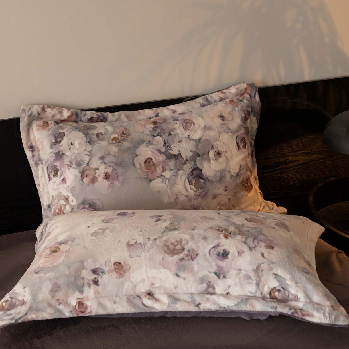 91家纺网 家纺一手货源 找家纺 寐绸家纺 2025秋冬新款230g牛奶绒数码印花四件套 数码四件套-绚丽玫瑰