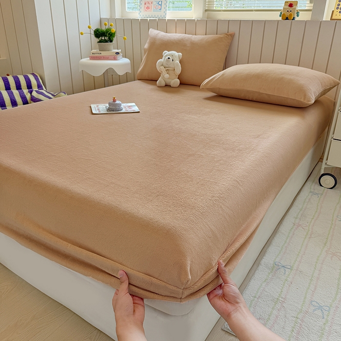91家纺网 家纺一手货源 找家纺 大元 2025新款200g纯色牛奶绒单床笠单床单 奶茶咖