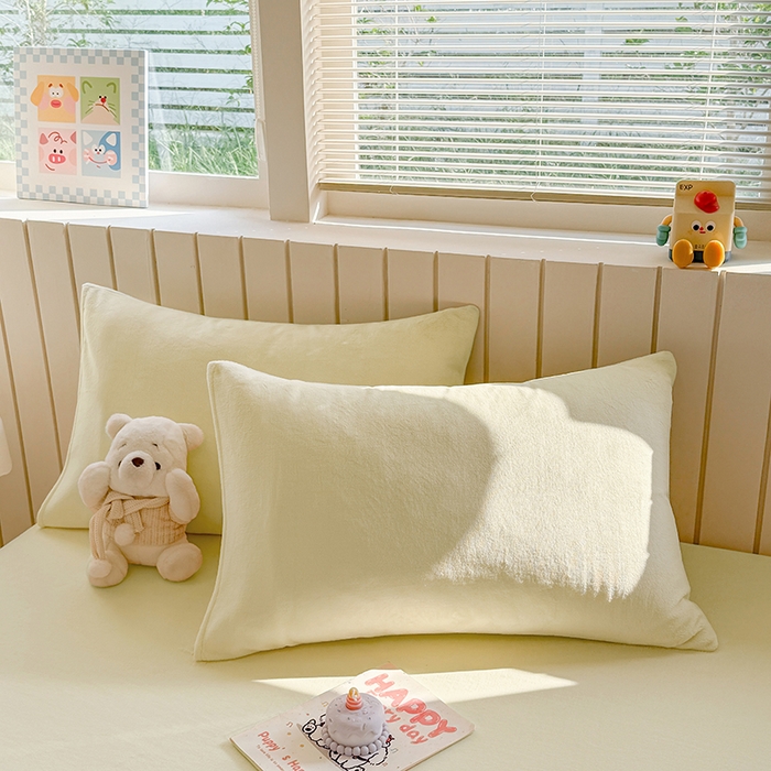 91家纺网 家纺一手货源 找家纺 大元 2025新款200g纯色牛奶绒单床笠单床单 奶昔黄