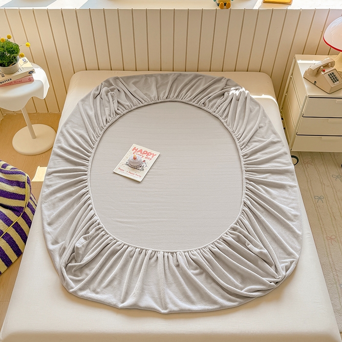 91家纺网 家纺一手货源 找家纺 大元 2025新款200g纯色牛奶绒单床笠单床单 浅米灰