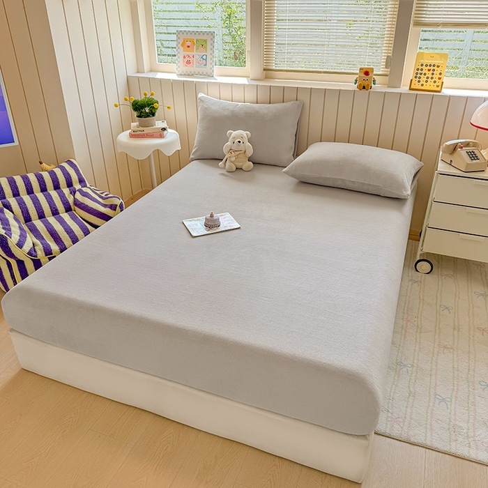 91家纺网 家纺一手货源 找家纺 大元 2025新款200g纯色牛奶绒单床笠单床单 浅米灰