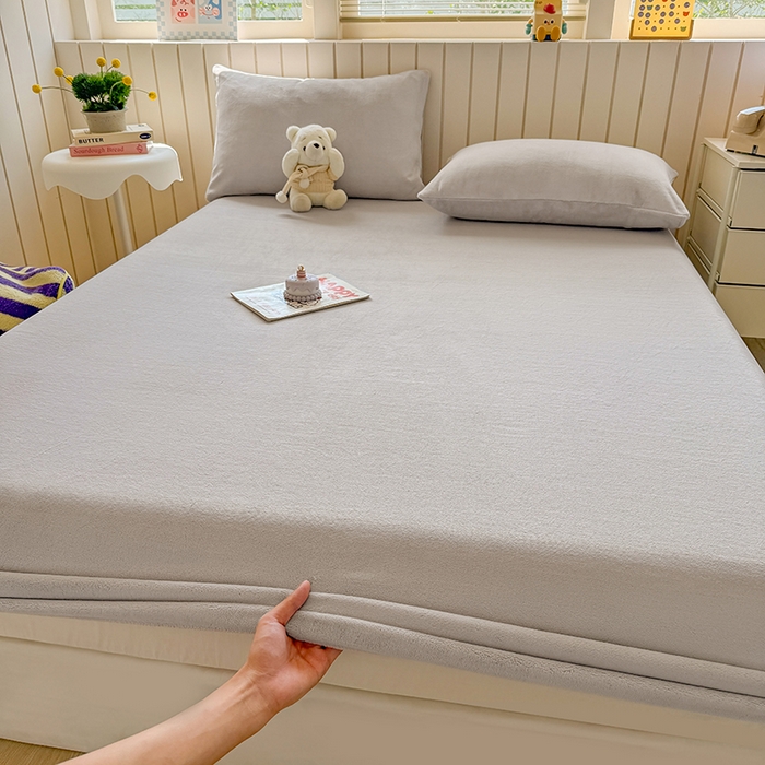 91家纺网 家纺一手货源 找家纺 大元 2025新款200g纯色牛奶绒单床笠单床单 浅米灰