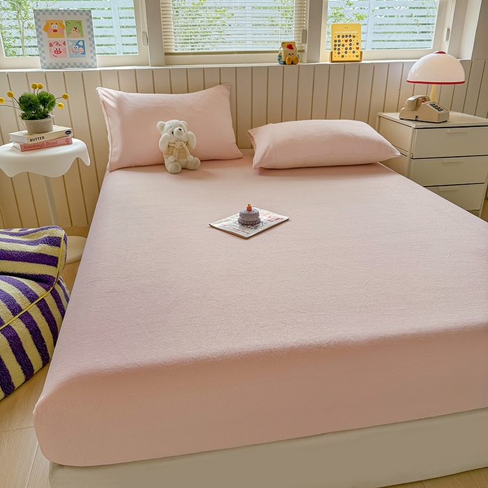 91家纺网 家纺一手货源 找家纺 大元 2025新款200g纯色牛奶绒单床笠单床单 桃粉