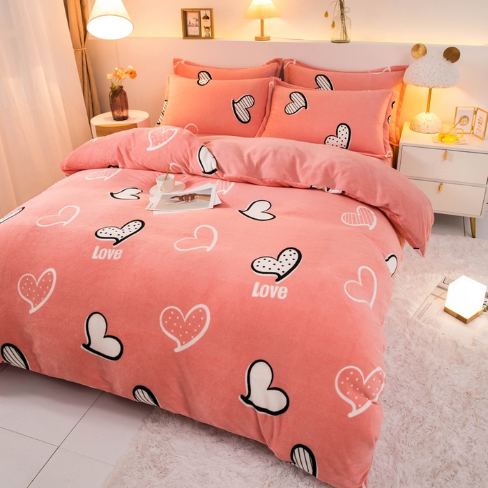 91家纺网 家纺一手货源 找家纺 宅部落 2025新款高克重牛奶绒四件套法莱绒三件套单被套 心动