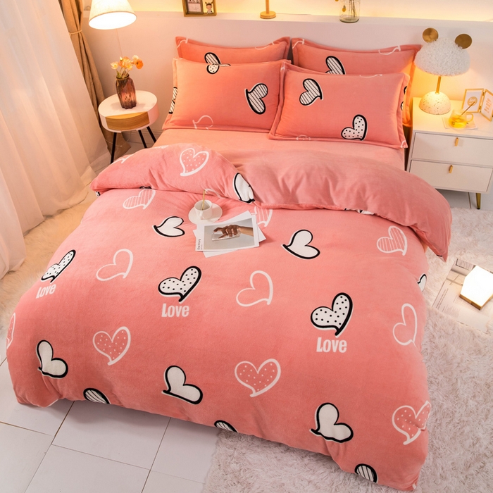 91家纺网 家纺一手货源 找家纺 宅部落 2025新款高克重牛奶绒四件套法莱绒三件套单被套 心动