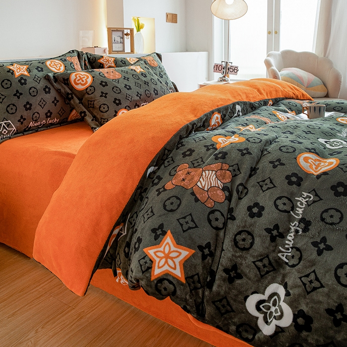 91家纺网 家纺一手货源 找家纺 宅部落 2025新款高克重牛奶绒四件套法莱绒三件套单被套 幸运熊