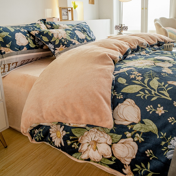 91家纺网 家纺一手货源 找家纺 宅部落 2025新款高克重牛奶绒四件套法莱绒三件套单被套 兰黛佳人