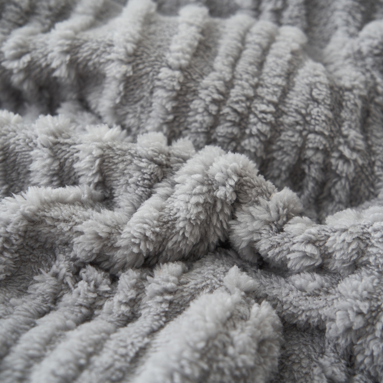 91家纺网 家纺一手货源 找家纺 寐绸家纺 2025秋冬新款230g牛奶绒树纹提花四件套 树纹提花牛奶绒-浅灰