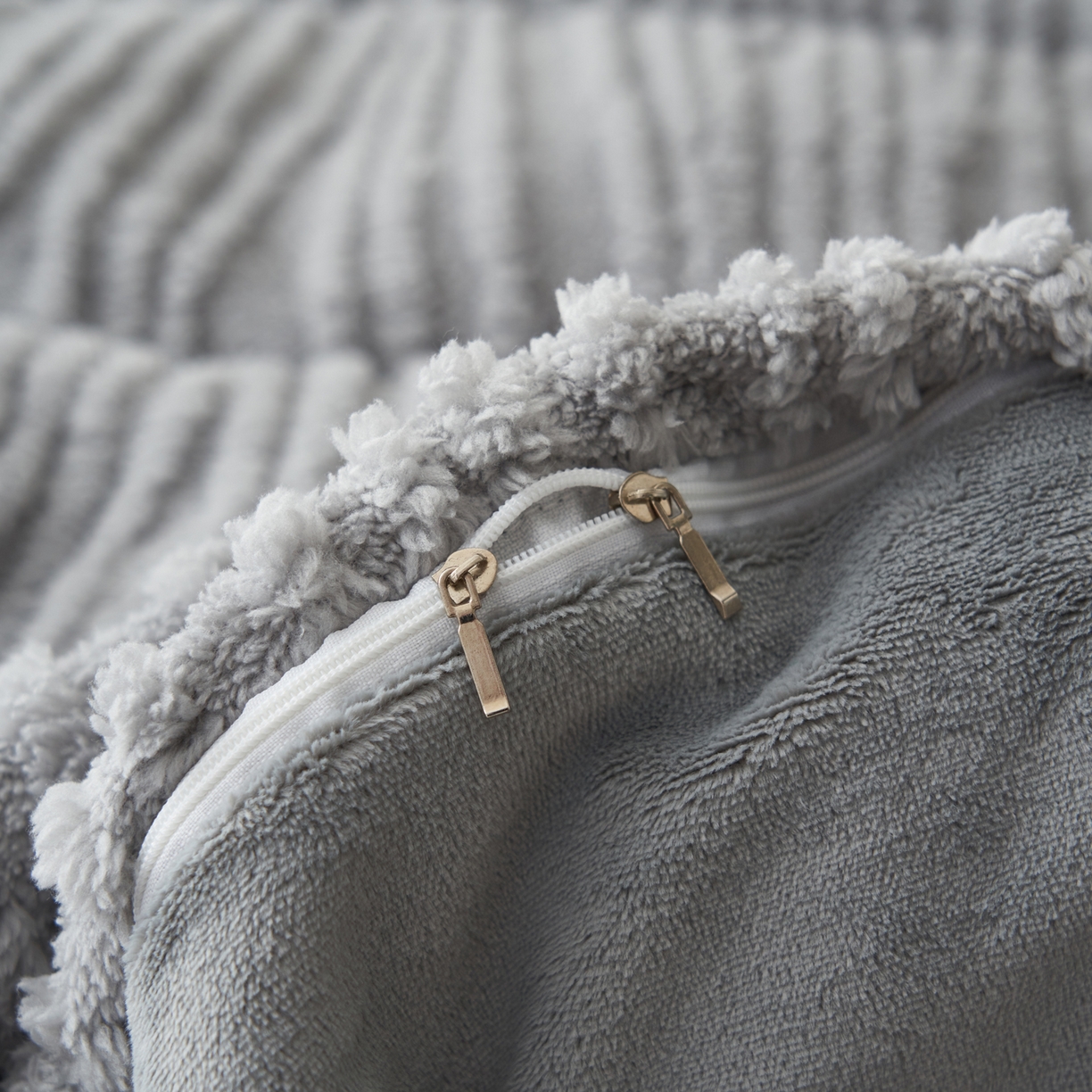 91家纺网 家纺一手货源 找家纺 寐绸家纺 2025秋冬新款230g牛奶绒树纹提花四件套 树纹提花牛奶绒-浅灰