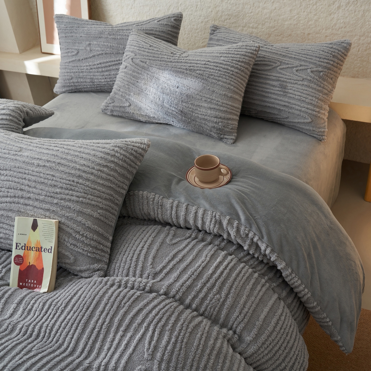 91家纺网 家纺一手货源 找家纺 寐绸家纺 2025秋冬新款230g牛奶绒树纹提花四件套 树纹提花牛奶绒-浅灰