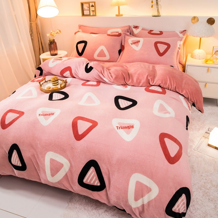 91家纺网 家纺一手货源 找家纺 宅部落 2025新款高克重牛奶绒四件套法莱绒三件套单被套 简约时代