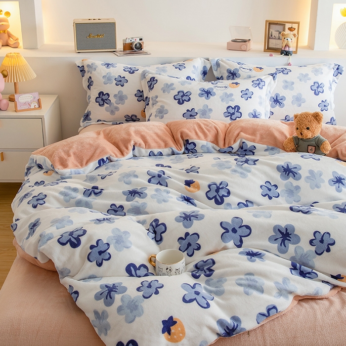 91家纺网 家纺一手货源 找家纺 宅部落 2025新款高克重牛奶绒四件套法莱绒三件套单被套 花韵