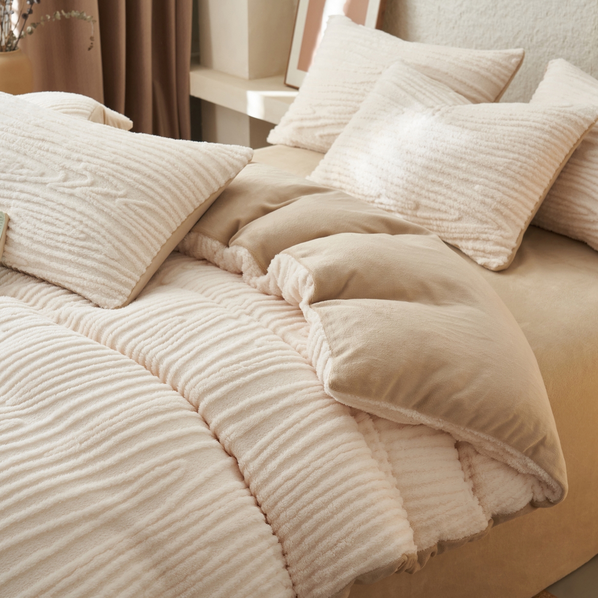 91家纺网 家纺一手货源 找家纺 寐绸家纺 2025秋冬新款230g牛奶绒树纹提花四件套 树纹提花牛奶绒-本白