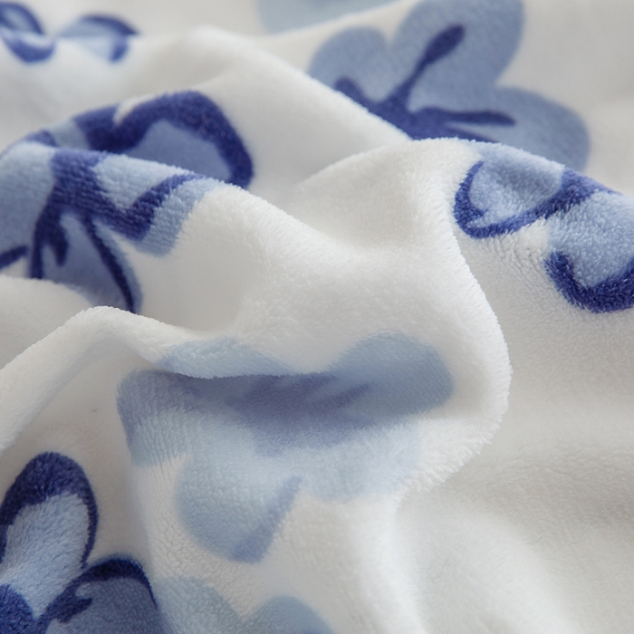 91家纺网 家纺一手货源 找家纺 宅部落 2025新款高克重牛奶绒四件套法莱绒三件套单被套 花韵