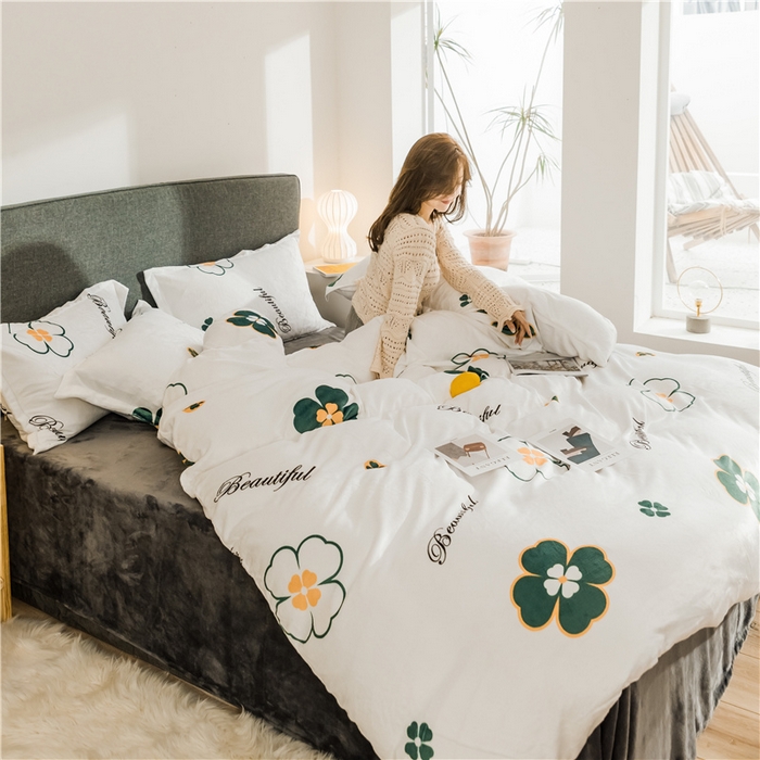 91家纺网 家纺一手货源 找家纺 宅部落 2025新款高克重牛奶绒四件套法莱绒三件套单被套 爱的花语（白）