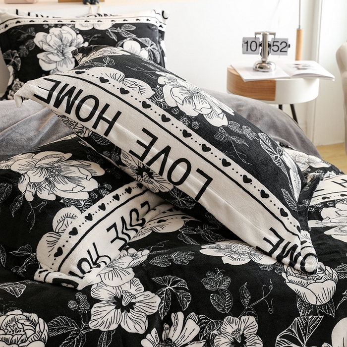 91家纺网 家纺一手货源 找家纺 宅部落 2025新款高克重牛奶绒四件套法莱绒三件套单被套 冬恋