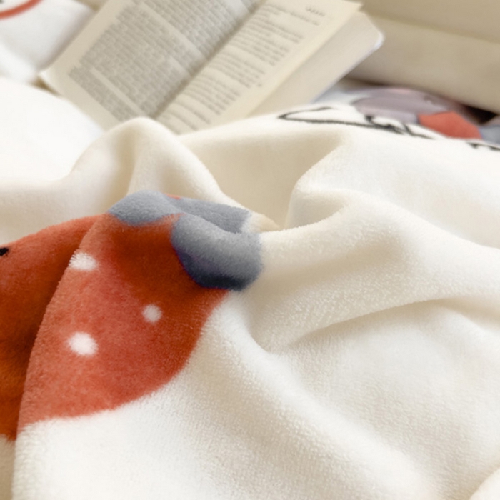 91家纺网 家纺一手货源 找家纺 宅部落 2025新款高克重牛奶绒四件套法莱绒三件套单被套 草莓兔