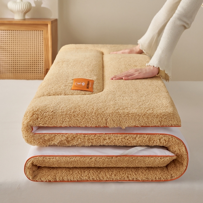 91家纺网 家纺一手货源 找家纺 2025新款加厚保暖羊羔绒加厚床褥床垫羊羔绒床垫-大床图 羊羔绒加厚床褥-咖色