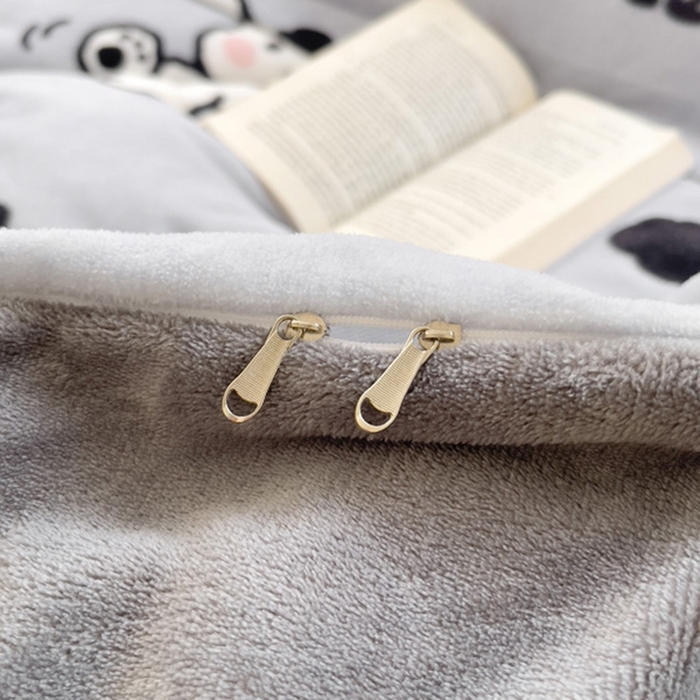 91家纺网 家纺一手货源 找家纺 宅部落 2025新款高克重牛奶绒四件套法莱绒三件套单被套 快乐小汪汪